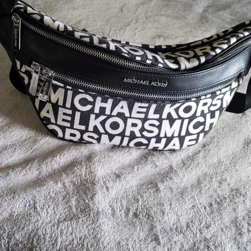 Michael's kors bags - Picture 6 of 14